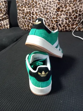 Adidas Campus Verde y Blanco