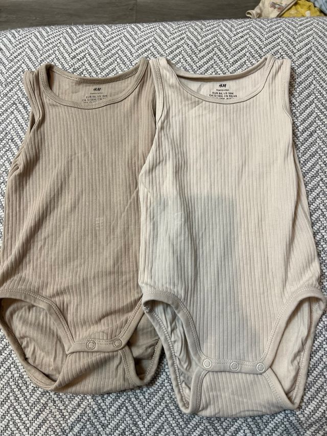 Bodies H&M 12-18 meses (2 unidades)