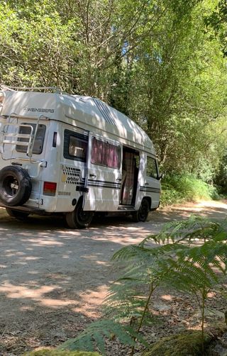 Mercedes MB100 Camper Weinsberg · 4 plazas · ducha