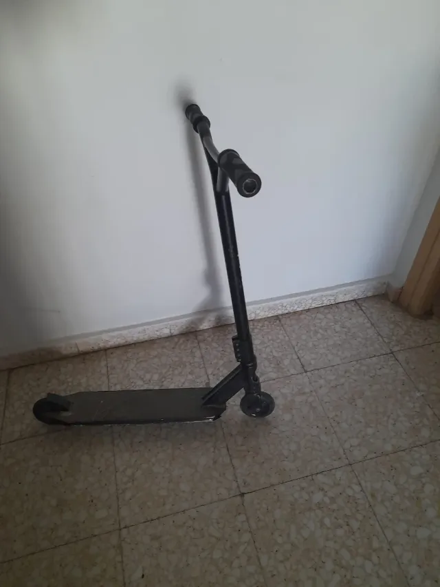 Patinete infantil negro