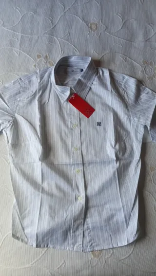 Camisa Carolina Herrera Rayas Azul y Blanca.