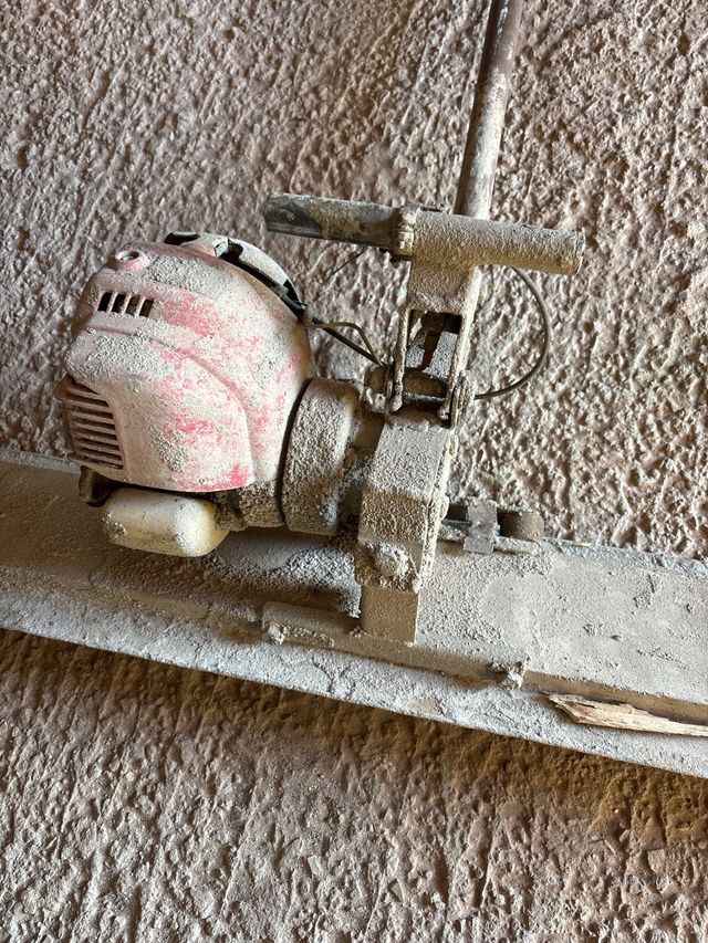 Regla vibradora para hormigón