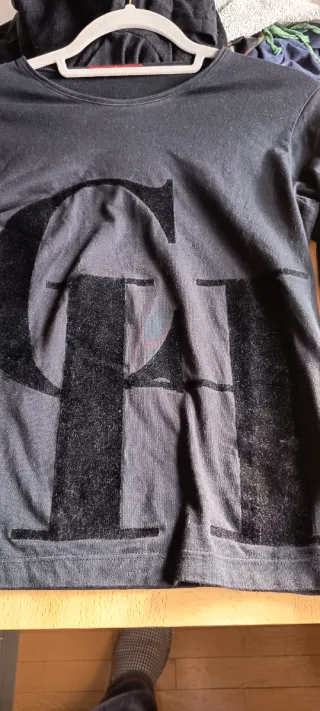Camiseta Carolina Herrera Negra Manga Larga