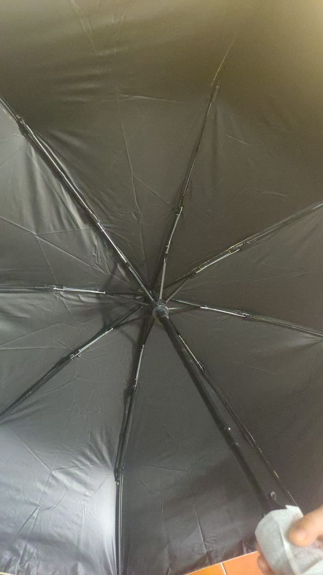 Paraguas bruja gato a estrenar