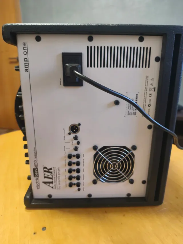 Amplificador AER Negro