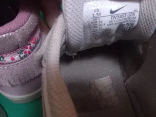 Set 2 paia Scarpe bambina 33 Nike e Lelli Kelly