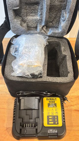 Nivel Láser Dewalt DW089LG 12 Líneas 3 Lados