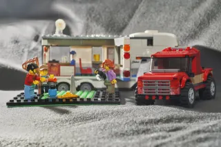 LEGO City 60182 - Pick-Up & Caravan