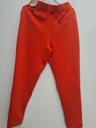 Pantalón deportivo Nike naranja(NO NEGOCIABLE) .