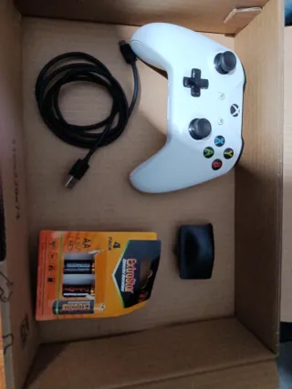 Mando Xbox One S Inalámbrico + Cable + Pilas