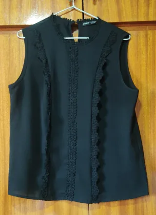 Blusa encaje negro