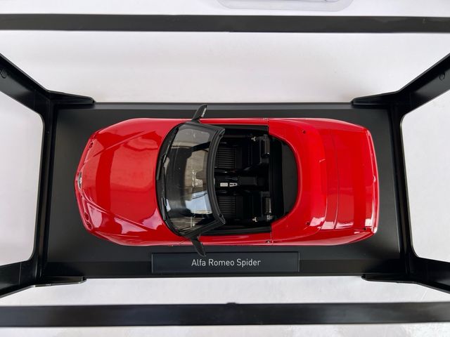 Alfa Romeo GTV Spider 1995 1:18 Norev 1/18