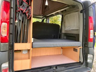 SALGAI-SE VENDE OPEL VIVARO CAMPER