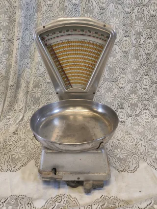 Balanza antigua de cocina