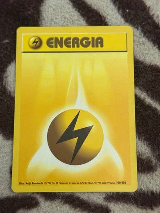 Set di Carta Energia Base Set 100/102