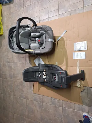 Culla con cavalletto e ovetto con base auto