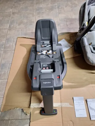 Culla con cavalletto e ovetto con base auto