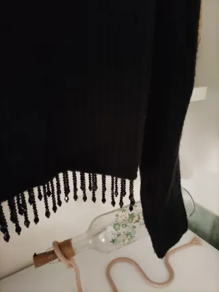 Jersey negro Mango con abalorios