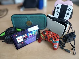 Nintendo Switch OLED 64GB Bianca