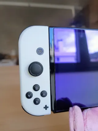 Nintendo Switch OLED 64GB Bianca
