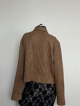 Cazadora ante marrón