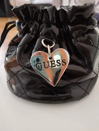 Reloj Guess Negro con Cristales