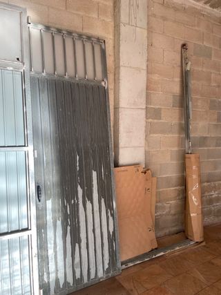 Puerta de garaje 350x275 con marco