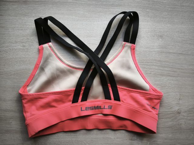 Top deportivo Reebok talla S salmón