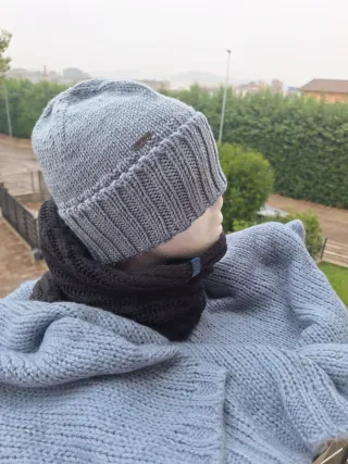 Berretto lana fatto a mano azzurro