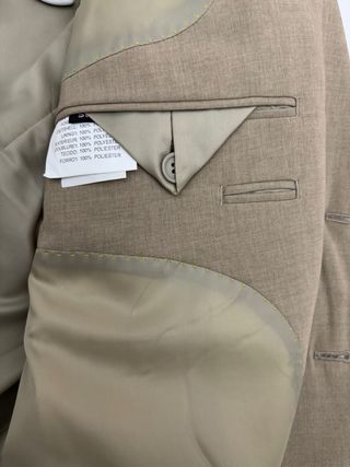 Traje de caballero beige