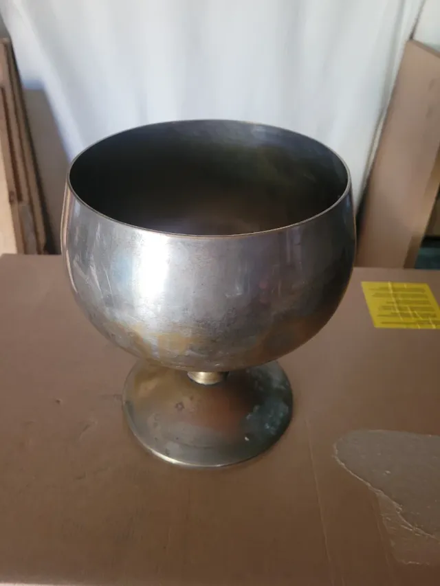 Copa de metal vintage