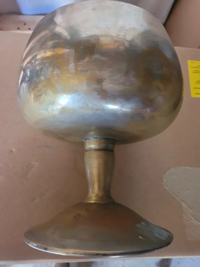 Copa de metal vintage