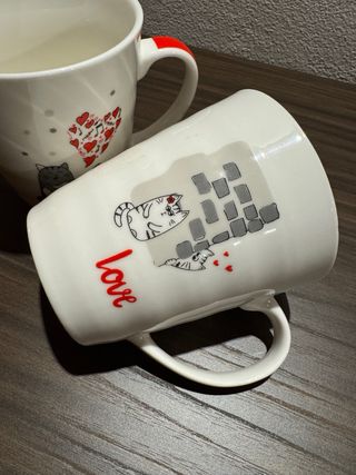 Tazze mug gatto con cuori e musica