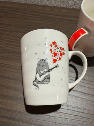 Tazze mug gatto con cuori e musica