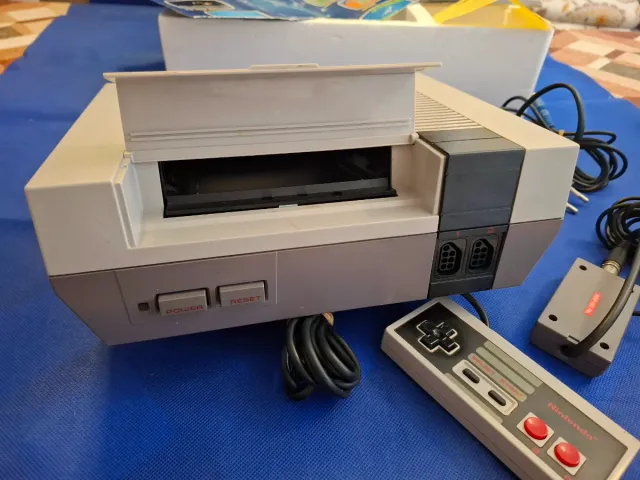 Nintendo NES Control Deck Caja Original