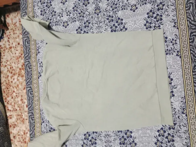 Sudadera beige con mensaje 14 años