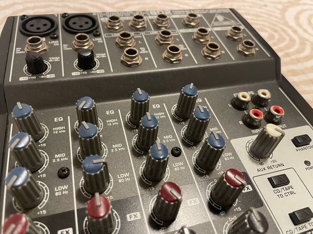 Mesa de Mezcla Behringer Xenyx 802