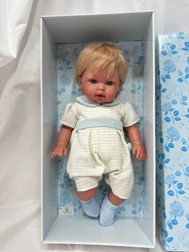 Muñeco Tonino Vestida de Azul