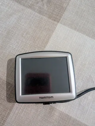 GPS TomTom con cable encendedor