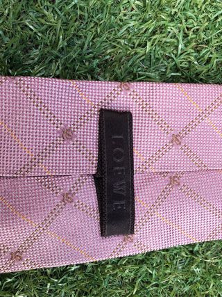 Corbata Loewe rosa original