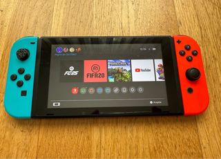 Nintendo Switch + Accessori e Giochi