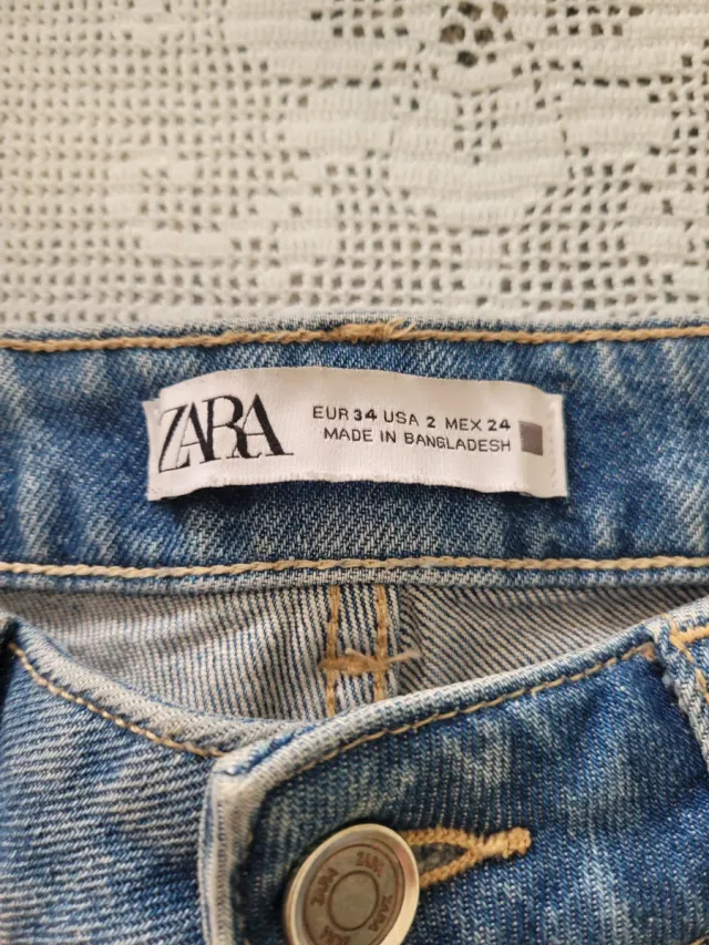 Vaqueros Zara desgastados celestes