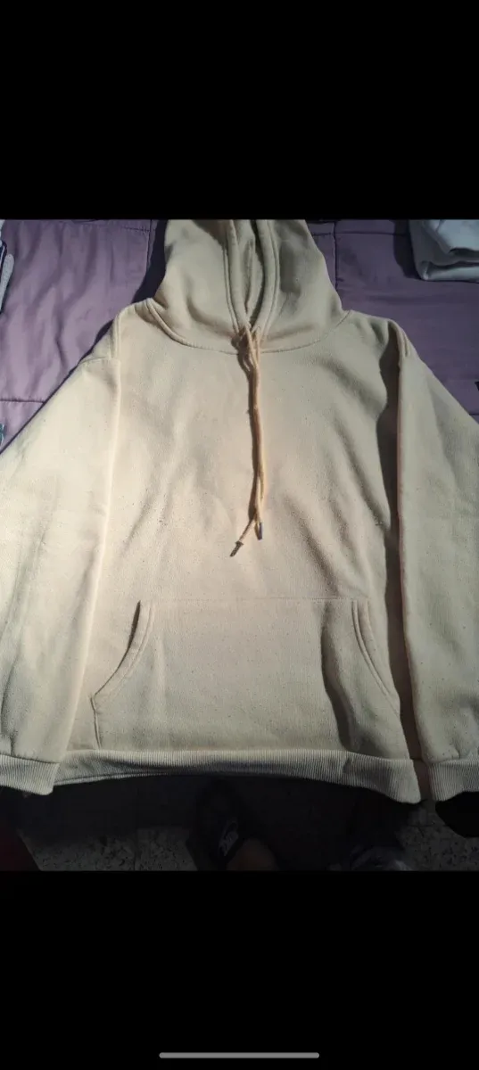 Sudadera beige con capucha