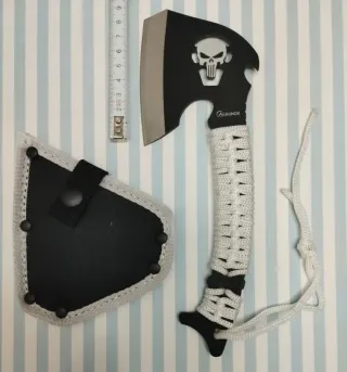 REBAJADA HACHA THE PUNISHER (EL CASTIGADOR)+ FUNDA
