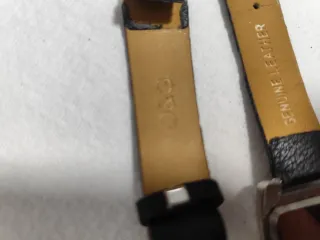 Reloj D&G Cuadrado Negro y Plateado