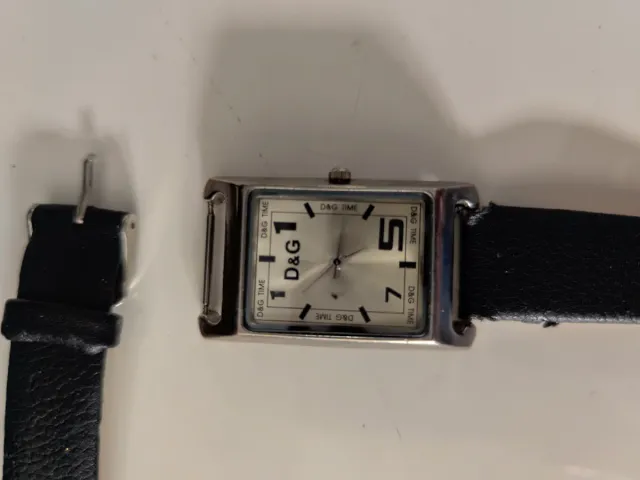 Reloj D&G Cuadrado Negro y Plateado