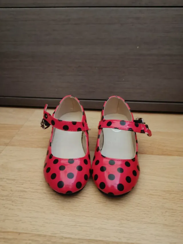Zapatos flamenca niña rojos lunares talla 21