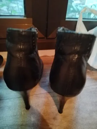 Botines de piel negros talla 36
