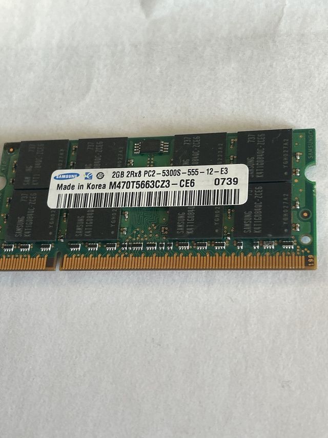 2GB DDR2 Samsung RAM M470T5663CZ3