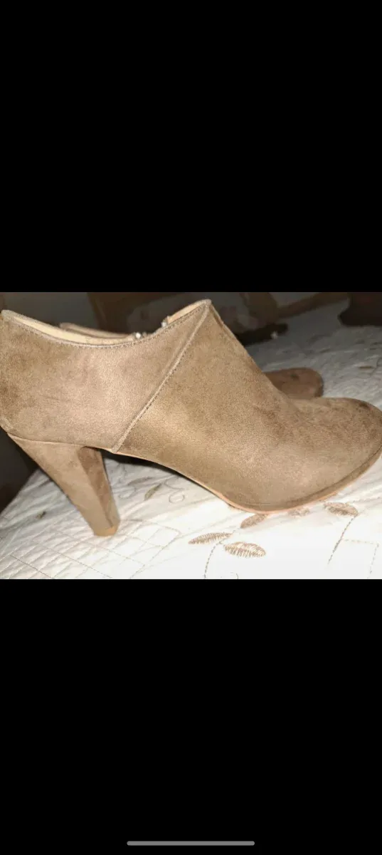 Botines tacón ante beige/marrón